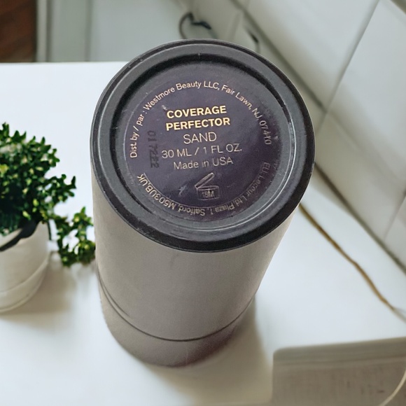 WESTMORE BEAUTY COVERAGE PERFECTER FOUNDATION - SAND 1 oz - Picture 2 of 3